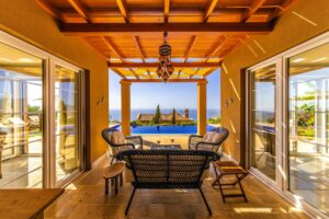 Luxury Retreats: Best Greece Villas You Can Book Today