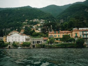 Experience Lakeside Charm at Vintage Villas on Lake Travis