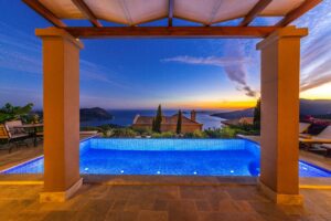 Top Greece Villas for a Dream Mediterranean Vacation